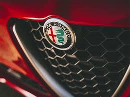Résultat de recherche d'images pour "alfa romeo"