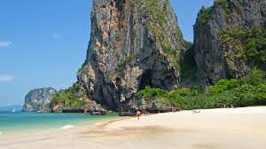 Kuli, pedagang, preman, petugas, tukang ojek, supir dan lain sebagainya. 5 Tips Jalan Jalan Ke Krabi Yang Wajib Di Ketahui Alowisata