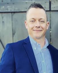 Manfred Casanova's Instagram, Twitter & Facebook