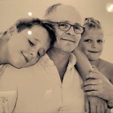 Rob MacKenzie (@robmackenzie68)