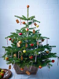 Weihnachtsdeko Die Schonsten Ideen Zum Selbermachen Lecker Rustikale Weihnachtsbaume Weihnachtsbaum Ideen Christbaumschmuck