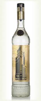 In this experiment i extract gold from a liqueur that contains gold flakes. Stolichnaya Gold Vodka Master Of Malt