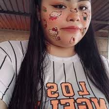 Aimee Mendez's Instagram, Twitter & Facebook