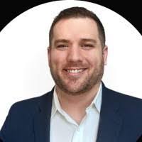 Keri Knott's Instagram, Twitter & Facebook