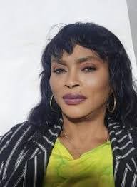 Jillian Stephenson's Instagram, Twitter & Facebook