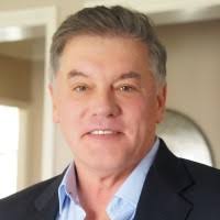 700+ profilů „Mandich“