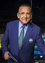 — fagner (@fagnergermini) february 16, 2020 o babaca do galvão bueno acabou de chamar a atenção da repórter nadja mauada falando pra ela dar a informação completa com relação ao jogador do cap , acontece que quando ela disse que foi a contratação+ cara do clube, disse que ele foi revelado. Olimpiada Divide Esporte Da Globo Band Tem Problemas Prisma R7 Flavio Ricco