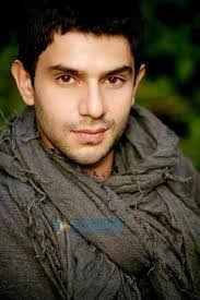 Nikhil Bhat's Instagram, Twitter & Facebook