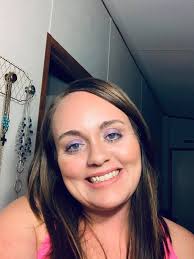 Hi, I'm Emerald and I am new to the group! How are yall? I am exploring new  things and am trying to find my style. This was today's look. 😌