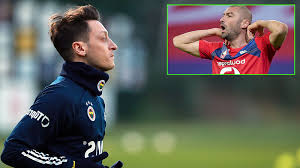 Golcü arayışlarını son sürat devam eden fenerbahçe için sürpriz bir iddia gündeme geldi. Spor Yorumculari Burak Yilmaz In Mesut Ozil Le Ilgili Sozlerini Degerlendirdi Getir Goturunu Yapar Aldigi Kupalari Cilalar