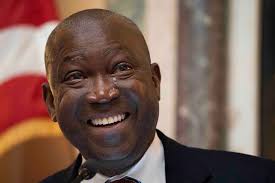 As Don Scott becomes Va. speaker, emotion and an unexpected guest