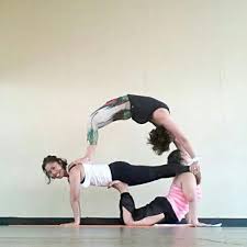 Pin Von Anne K Auf Futuristic Motorcycle Partner Yoga Yoga Fitness Yoga Posen Fur Anfanger