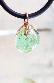 Emerald Necklace Raw Emerald Pendant Green Beryl 55th Etsy Emerald Pendant Emerald Necklace Rough Stone Jewelry