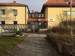 Kungsör is a locality and the seat of kungsör municipality in västmanland county, sweden with 5,452 inhabitants in 2010. Category Kungsor Municipality Wikimedia Commons