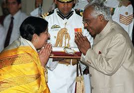 Lata Mangeshkar: Rare Fact of The Artists' Advocate