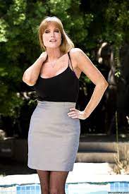Busty mature darla crane gives man oral satisfaction. Busty Mature Curvy Redhead Milf Darla Crane Tgp Gallery Cloudy Girl Pics