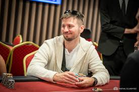 Marcin Witek wygrywa High Rollera Poker Fever Series [ 263 000 CZK]