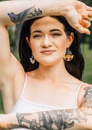 Courtney Brummett's Instagram, Twitter & Facebook