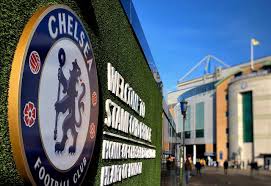 But it wasn't just outside of stamford bridge, supporters of tottenham, liverpool, manchester united, manchester city and arsenal had descended on their respective stadiums to make their feelings known. Willian Informs Chelsea Fans Of His Intention To Stay With The Blues