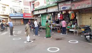 With and without social distancing, how many people can a COVID-19 ...