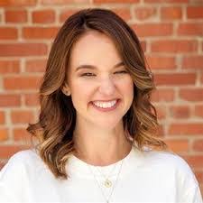 Kristina Peacock's Instagram, Twitter & Facebook