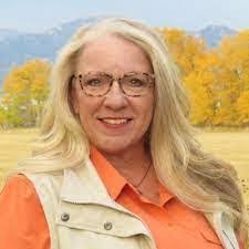 Dana Stancil's Instagram, Twitter & Facebook