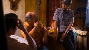 Молодая корейская семья переезжает в американскую глубинку. Minari Just Won Best Foreign Language Film The Director Feared He D Have To Make The Movie In English Cnn