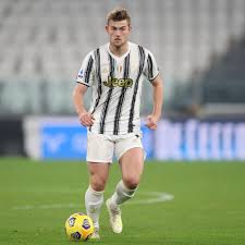 Check out this biography to know about his birthday, childhood, family life, achievements and fun facts about him. Matthijs De Ligt Comments Suggest Why He Chose Juventus Over Manchester United Transfer Manchester Evening News