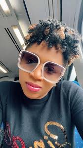 😂😂😂 i'm soo ready to get off man