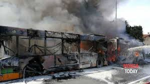 Milano, incendio nel palazzo di mahmood: Incendio Bellusco Adesso