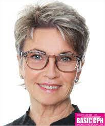 Model 5602 Lene Basic Cph Modeller Og Skuespillere Newest Short Hairstyles For Grey Hair And Grey Hair And Glasses Short Hair Glasses Short Hair Styles