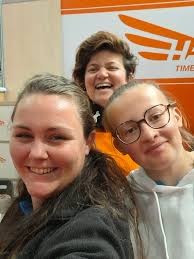 🔹 « Le cheval doit marcher sur sa paroi ! » C'est ce qu'affirme un éminent  vétérinaire du Cirale. Donc c'est vrai, forcément ? 🧠 Petite mise au point  : En 2005,