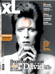 Auguri musicali per il compleanno con personaggi che suonano e cantano, oppure cartoline con musiche famose per augurare buon compleanno. Blog Buon Compleanno David Bowie