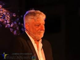 Over” di Pier Maria Cecchini fa il tutto esaurito a piazza San Lorenzo  (VIDEO)