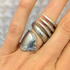 Silverware Jewelry Ideas Ideas Fork Ring Rings Sounds Spoon Rings Forks Jewelry Silverware Bijoux De Fourchette Bijoux Recycles Bijoux Cailloux