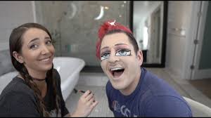 Friendshipgoals everyone needs a julen all copyright goes to jenna marbles and julien solomita subscribe to their channels Best Jenna Marbles Youtube Videos Popsugar Entertainment