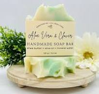 Jabón artesanal de trébol y aloe vera / Jabón artesanal para ...