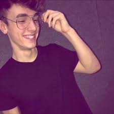 Brooklyn hall (@AlyseBrooklyn)