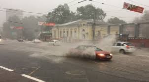 В результате ливней в крыму в ялте произошло наводнение. Video Proisshestviya Krym Zatopilo Za Chas Ulicy Simferopolya Prevratilis V Reki