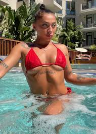 Ashton Locklear - Free pics, galleries & more at Babepedia