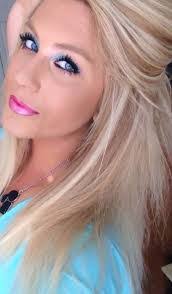 Amanda Everly's Instagram, Twitter & Facebook