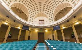 Oferta variată de programe de studii, la toate nivelurile de pregătire academică, este corelată cu dinamica mediului profesional. Locurile Culturii