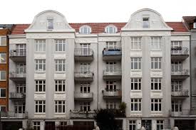 Bekannt ist der stadtteil für seine wohnungen mit stuckverzierten decken und intarsienparkett in imposanten wilhelminischen altbauten. 4 Zimmer Wohnung Zu Vermieten 20251 Hamburg Eppendorf Mapio Net