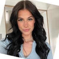 Jessica Muller's Instagram, Twitter & Facebook