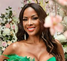 Housewife's voice is extremely annoying