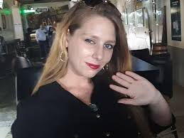 Amanda Towne's Instagram, Twitter & Facebook