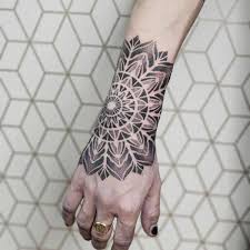10,485 likes · 4 talking about this · 1,515 were here. Mandala Tattoos Betekenis En 100 Tattoo Inspiratie