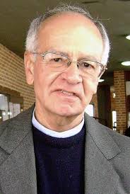 Javier Giraldo es jesuita colo mbiano, y acompañante de la Comunidad de Paz de San José de Apartadó. De su trayectoria como activista de derechos humanos, ... - 159839_1