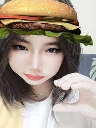 Tara Burger's Instagram, Twitter & Facebook