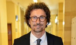 Il video completo di toninelli contestato. Governo Toninelli Non Ci Vengano A Chiedere Di Votare Mario Draghi